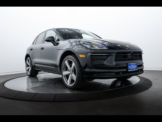 2024 Porsche Macan Base