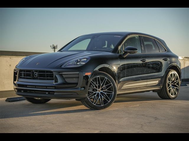 2024 Porsche Macan Base