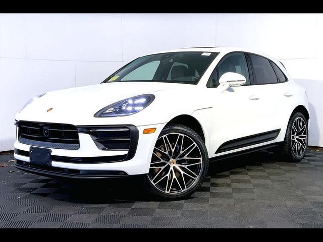 2024 Porsche Macan Base