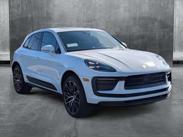 2024 Porsche Macan Base