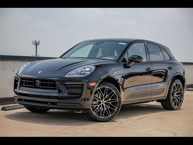 2024 Porsche Macan Base