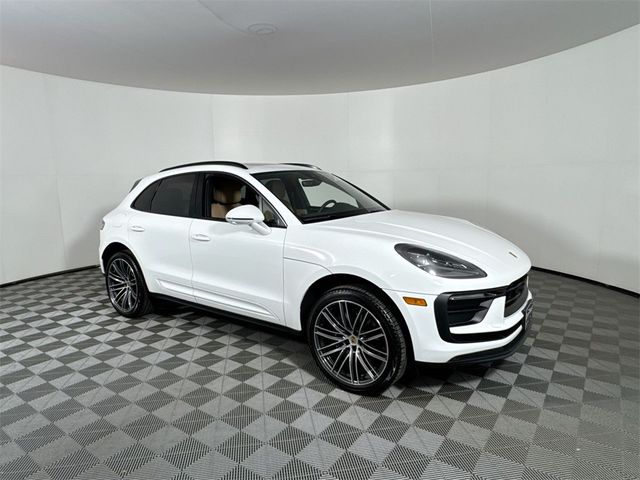 2024 Porsche Macan Base