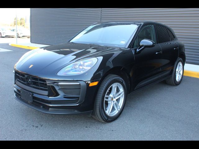 2024 Porsche Macan Base