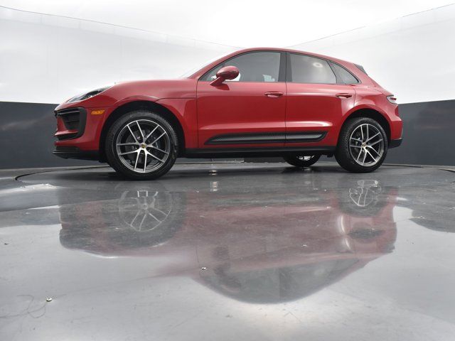 2024 Porsche Macan Base