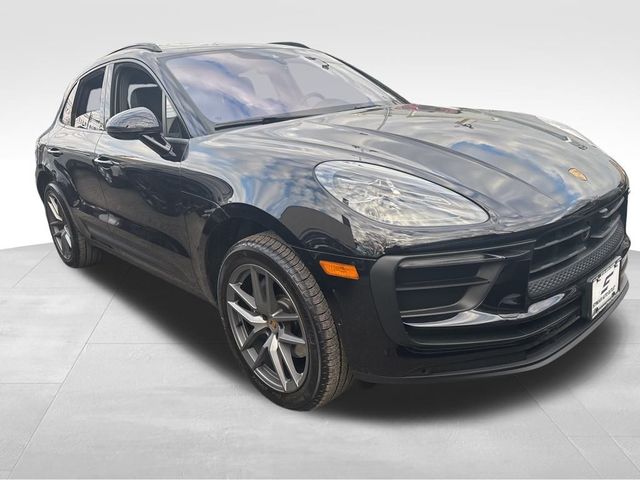 2024 Porsche Macan Base