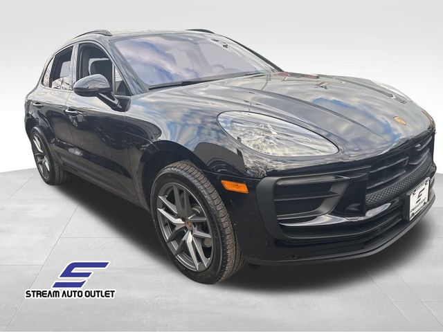 2024 Porsche Macan Base