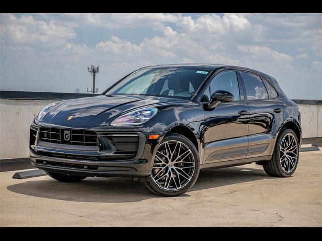 2024 Porsche Macan Base