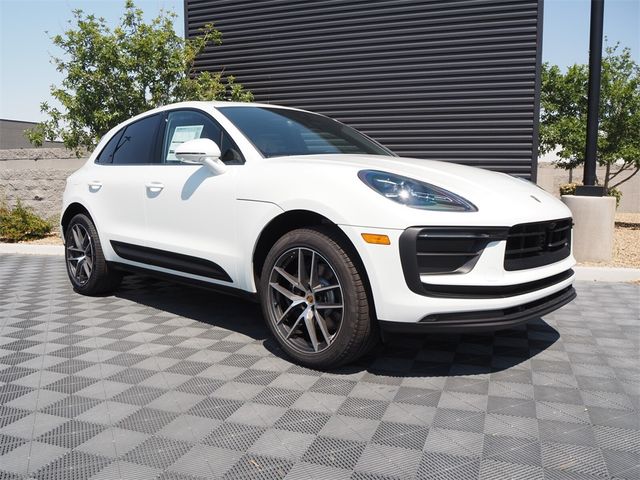 2024 Porsche Macan Base