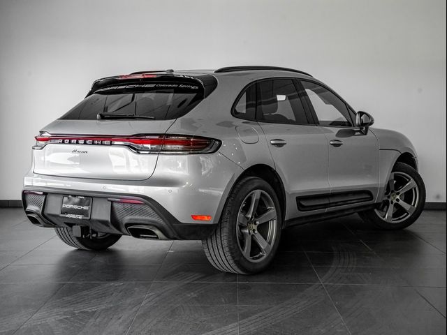 2024 Porsche Macan Base