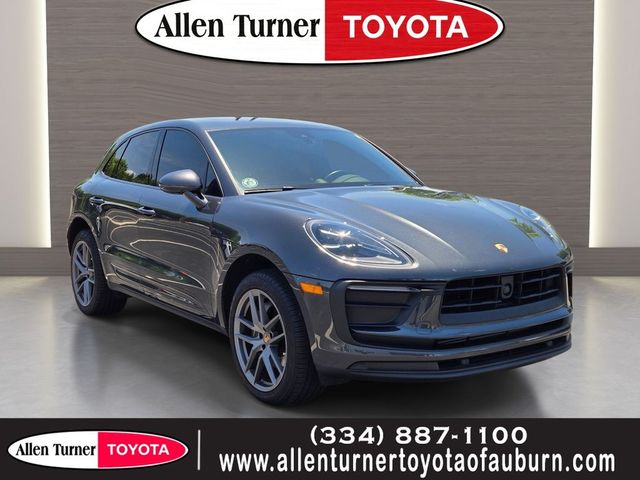 2024 Porsche Macan Base