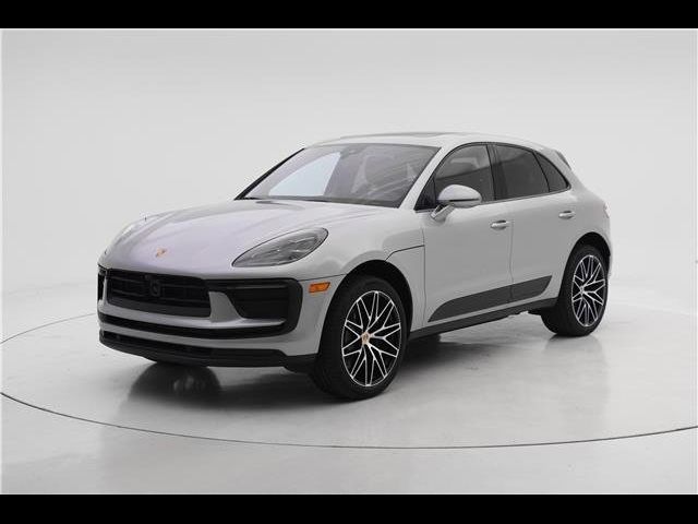 2024 Porsche Macan Base