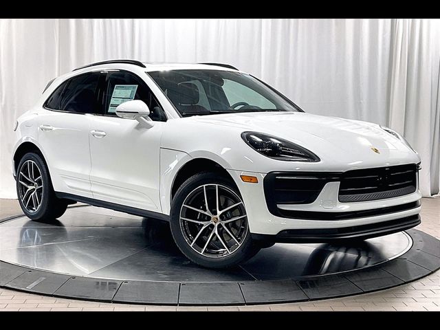 2024 Porsche Macan Base