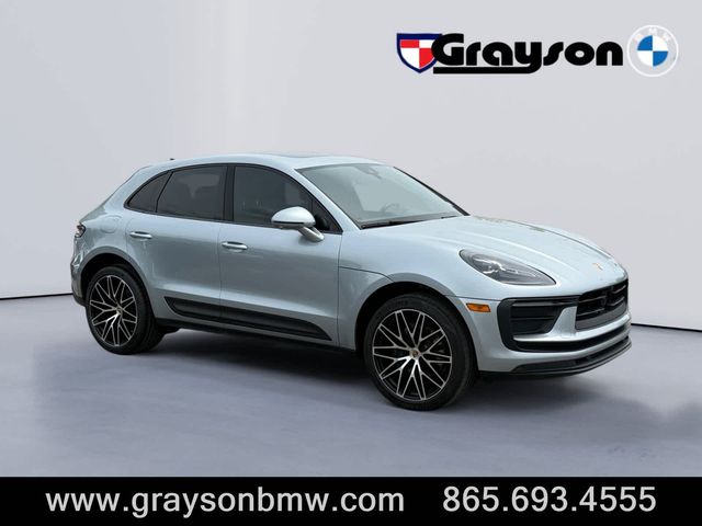 2024 Porsche Macan Base