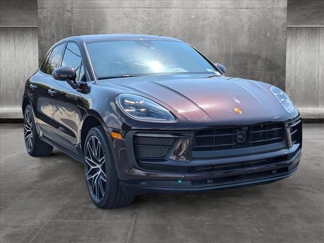 2024 Porsche Macan Base