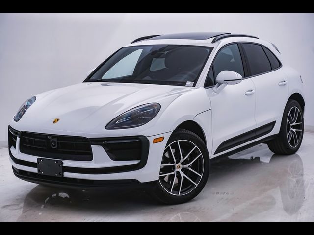 2024 Porsche Macan 