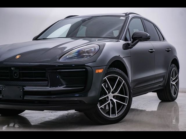 2024 Porsche Macan Base