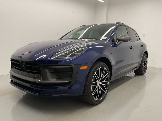 2024 Porsche Macan Base