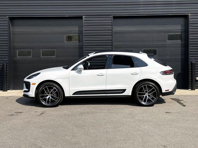 2024 Porsche Macan Base