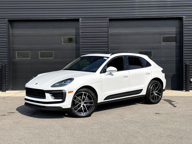 2024 Porsche Macan Base