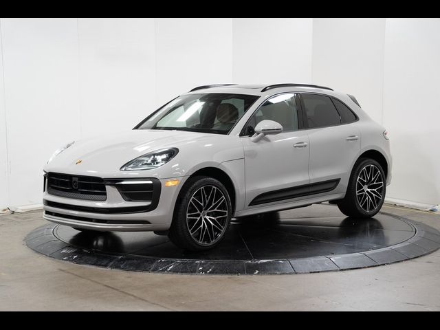 2024 Porsche Macan Base