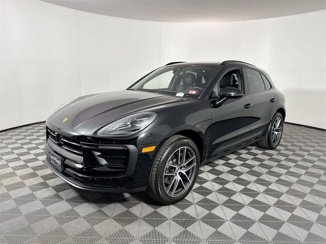 2024 Porsche Macan Base