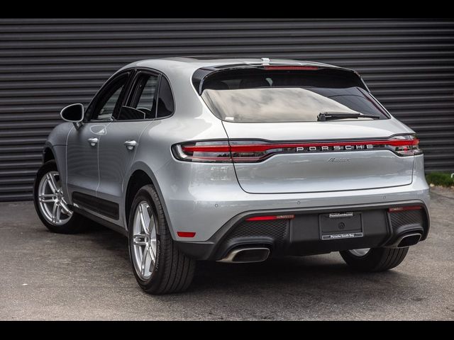 2024 Porsche Macan Base