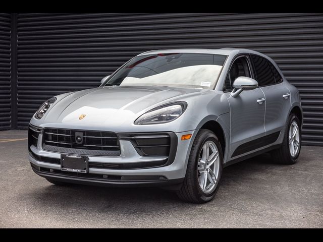 2024 Porsche Macan Base