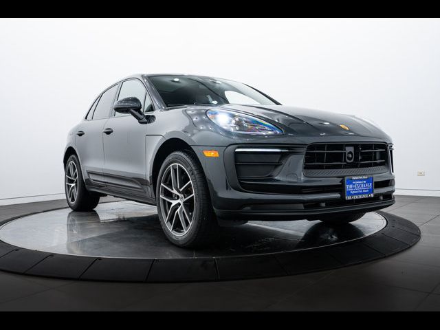 2024 Porsche Macan Base