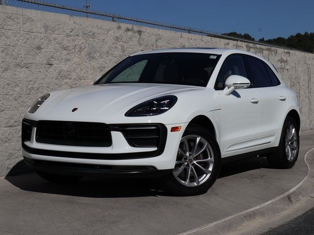 2024 Porsche Macan Base