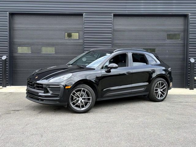 2024 Porsche Macan Base