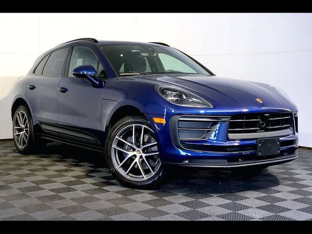 2024 Porsche Macan Base