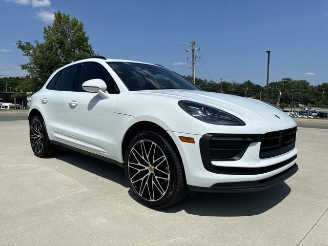 2024 Porsche Macan Base