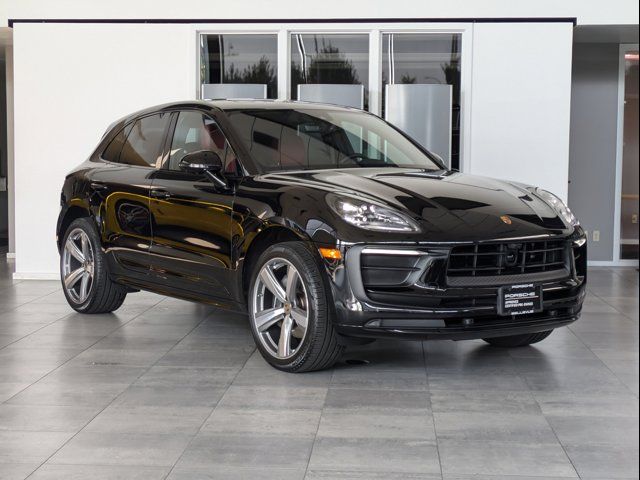 2024 Porsche Macan Base