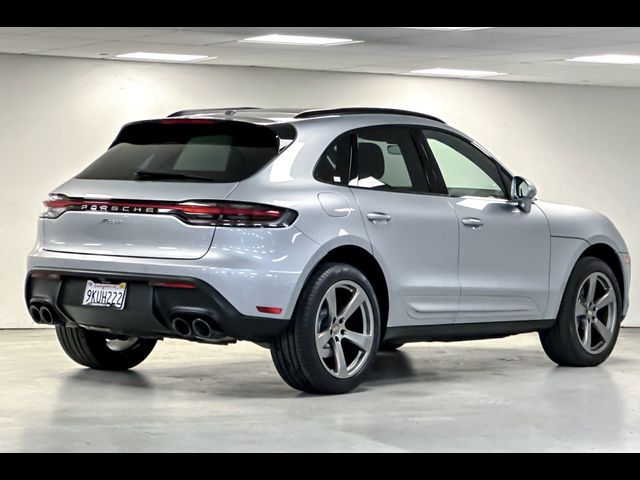 2024 Porsche Macan Base