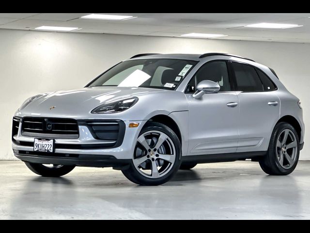 2024 Porsche Macan Base