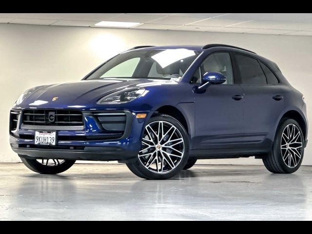 2024 Porsche Macan Base