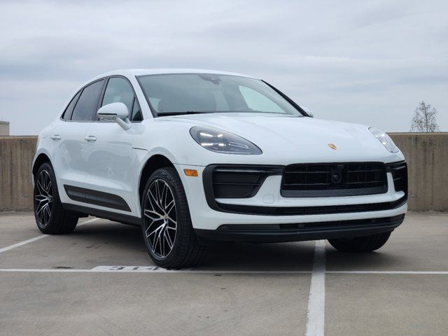 2024 Porsche Macan Base