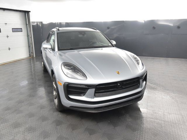 2024 Porsche Macan Base