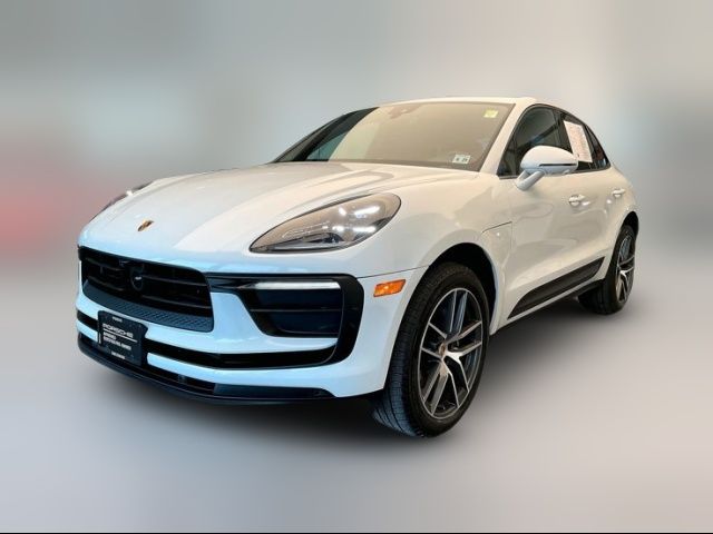 2024 Porsche Macan Base