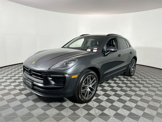 2024 Porsche Macan Base