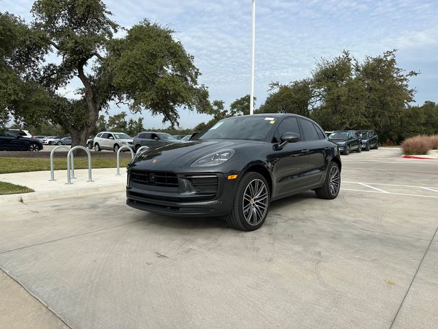 2024 Porsche Macan 