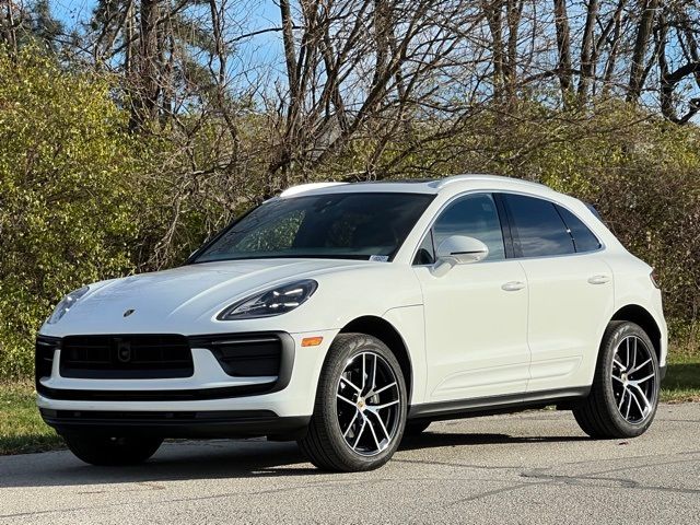 2024 Porsche Macan Base