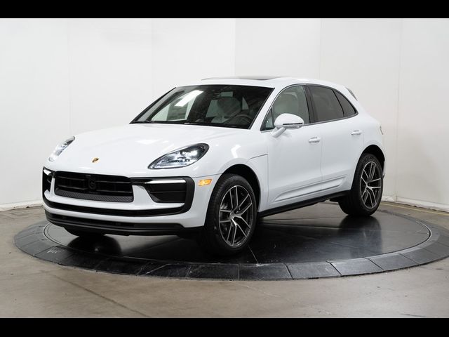 2024 Porsche Macan Base