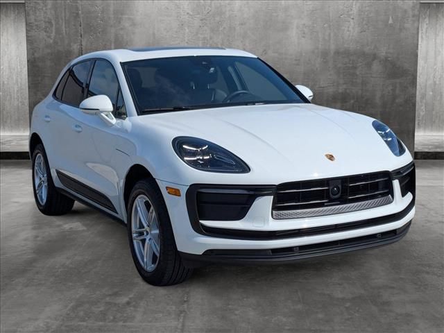 2024 Porsche Macan Base