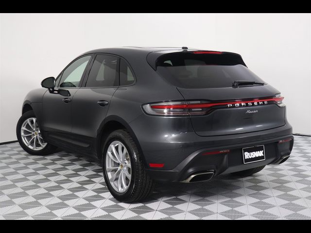 2024 Porsche Macan Base