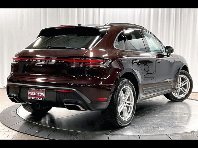 2024 Porsche Macan Base