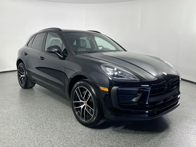 2024 Porsche Macan Base