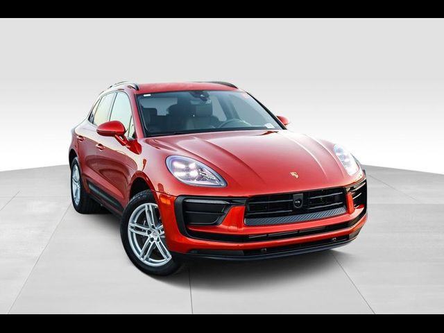 2024 Porsche Macan Base