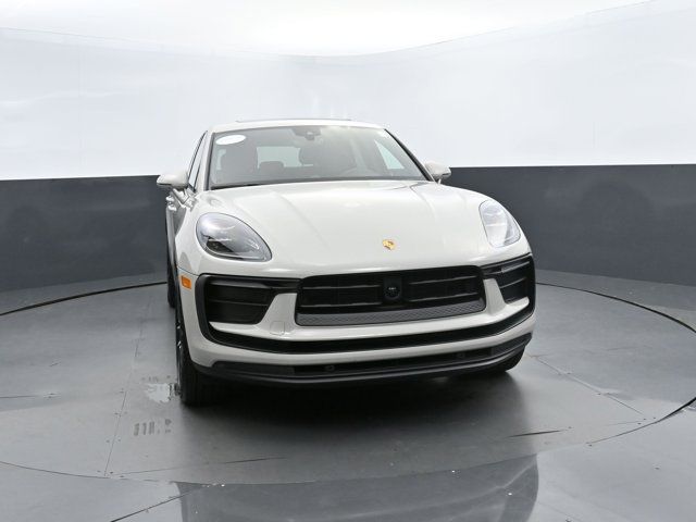 2024 Porsche Macan 