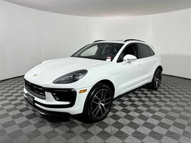 2024 Porsche Macan Base